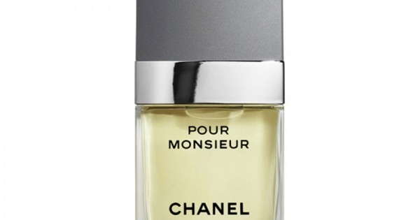 Chanel - (1950s) Set including a 30ml bottle of Pour Mo…